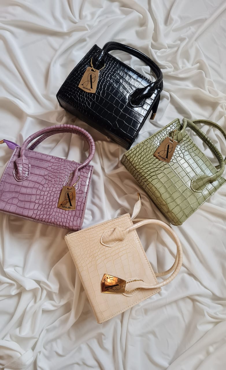 Maya textured bag